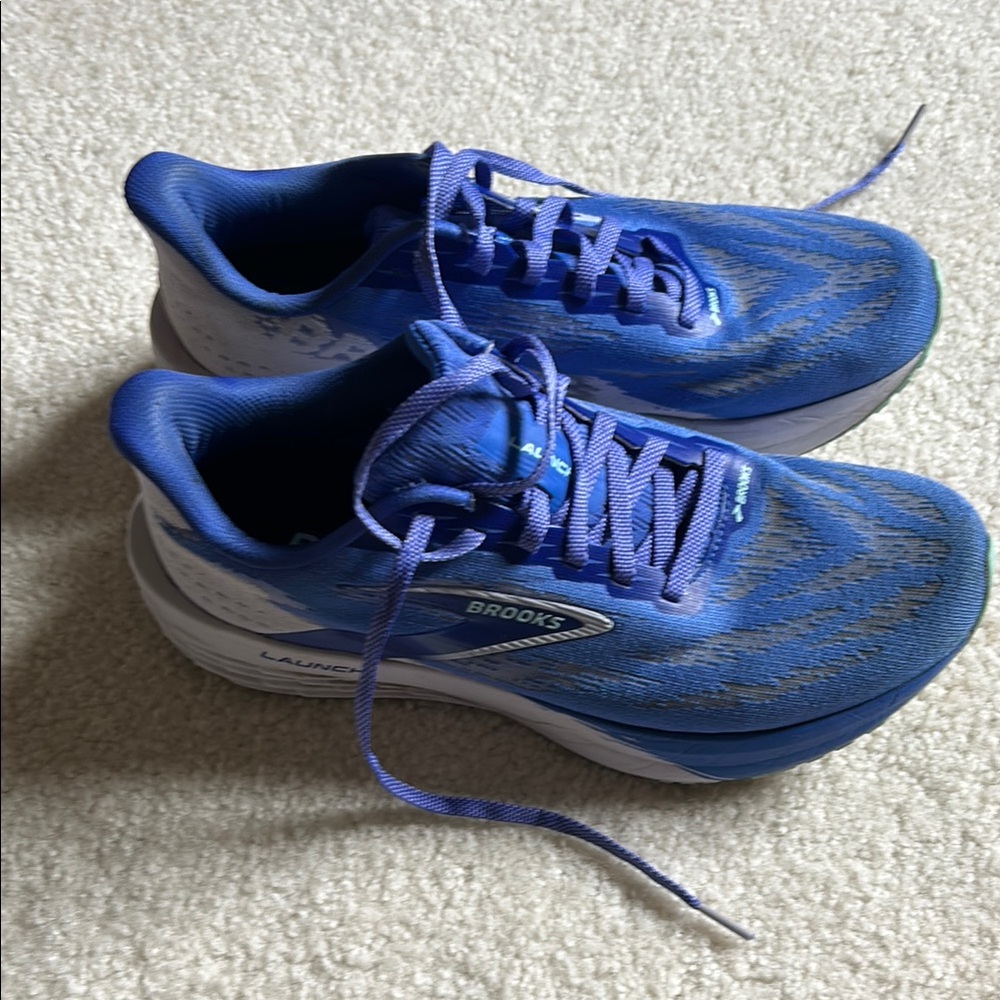 Brooks Vibrant Blue Athletic Sneakers